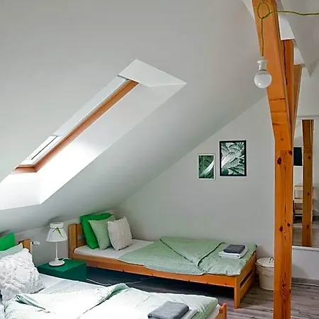 Hostel 33 Trzebinia (Chrzanow)