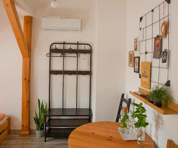 33 אכסניה טרצ'ביניה