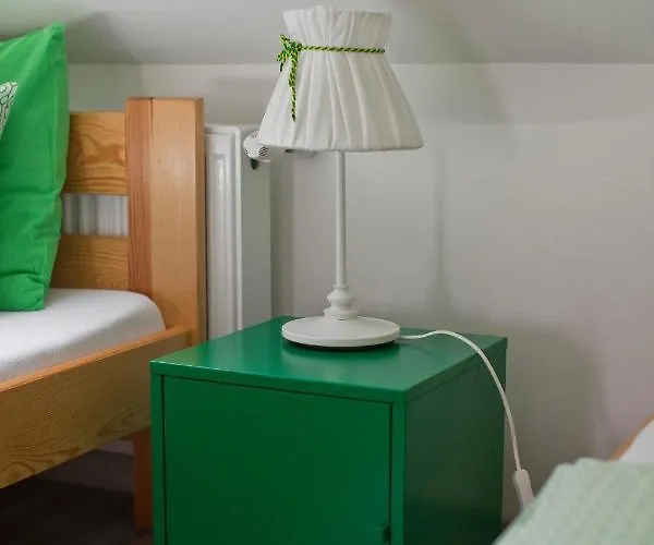 33 אכסניה טרצ'ביניה