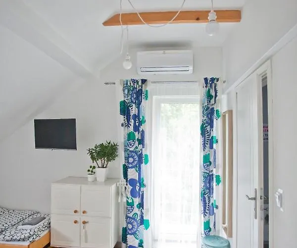 33 אכסניה טרצ'ביניה