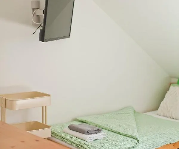 33 * טרצ'ביניה